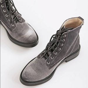 SOLD. Velvet Dolce Vita Lace Up